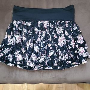 Woman's XL wet seal skirt